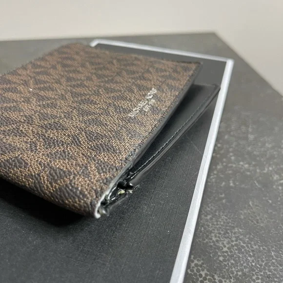 Michale Kors Brown Logo Print Men’s Wallet - Picture 2 of 4